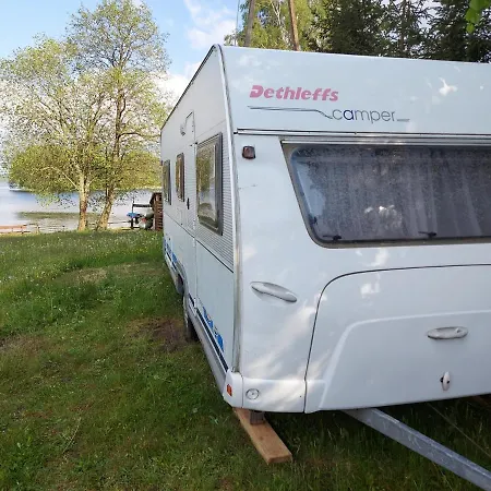 Apartman Przyczepa Campingowa Nad Jeziorem Dadaj *